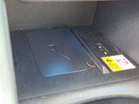 Certified 2022 Toyota Corolla Cross XLE image 26