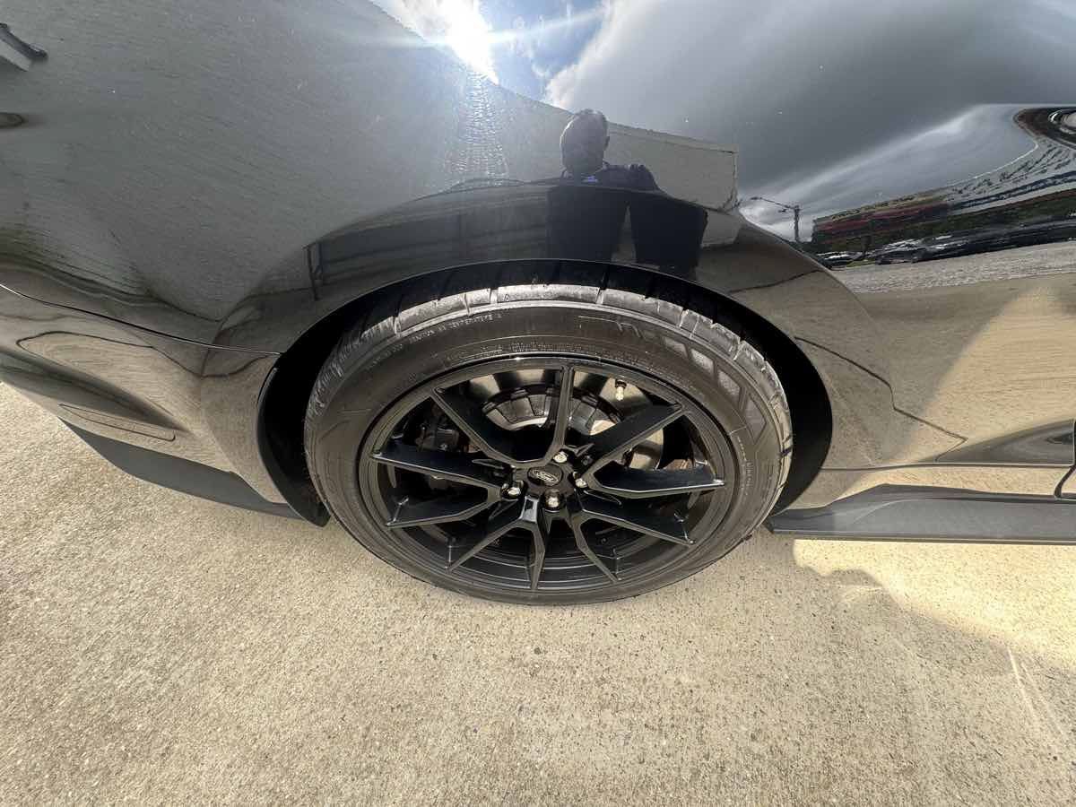 Used 2020 Ford Mustang Shelby GT350 w/ Technology Package RWD image 24