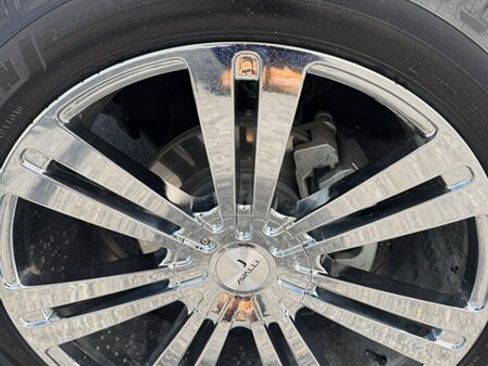 Used 2019 Cadillac Escalade Premium Luxury AWD/4WD image 11