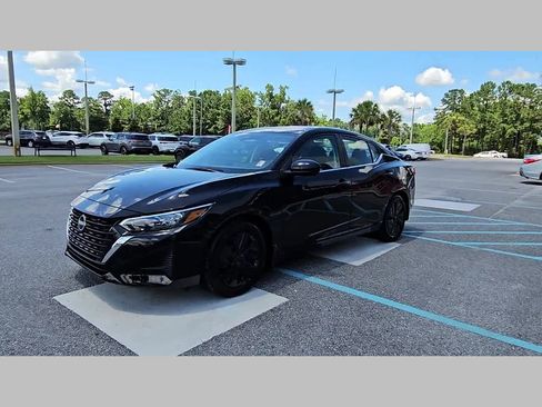 Used 2025 Nissan Sentra S image 19