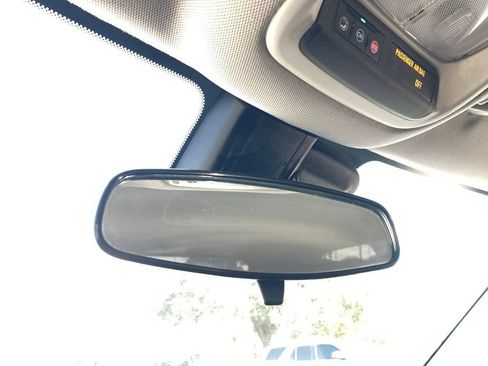 Used 2025 Chevrolet TrailBlazer LT FWD image 28