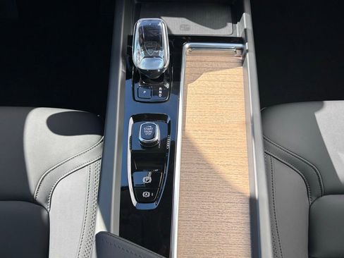 New 2026 Volvo XC60 B5 Plus w/ Climate Package image 13