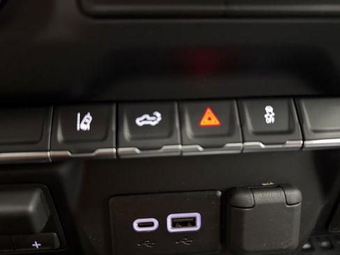 Used 2026 Chevrolet Silverado 2500 W/T w/ WT Convenience Package image 19