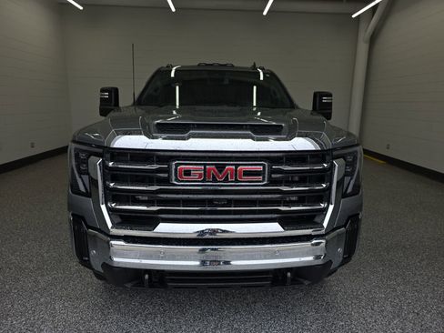 Used 2025 GMC Sierra 2500 SLE w/ SLE Value Package; image 8