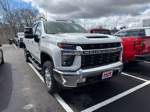 Used 2022 Chevrolet Silverado 3500 LT w/ Convenience Package AWD/4WD image 2