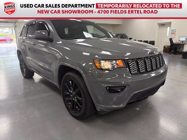 Used 2020 Jeep Grand Cherokee Altitude AWD/4WD image 1