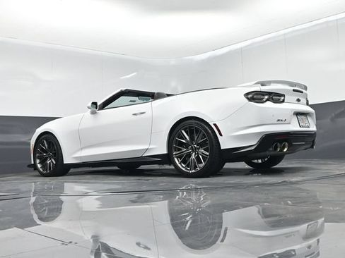 Used 2022 Chevrolet Camaro ZL1 RWD image 49
