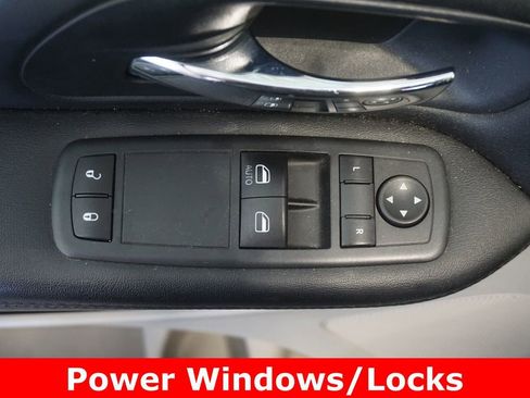 Used 2016 Dodge Grand Caravan SE w/ Quick Order Package 29E SE FWD image 4