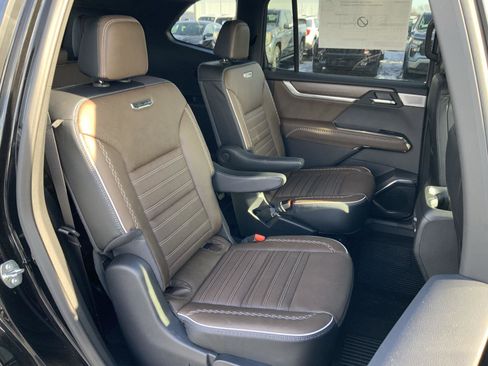 New 2026 GMC Acadia Denali Ultimate w/ LPO, Floor Liner Package image 62