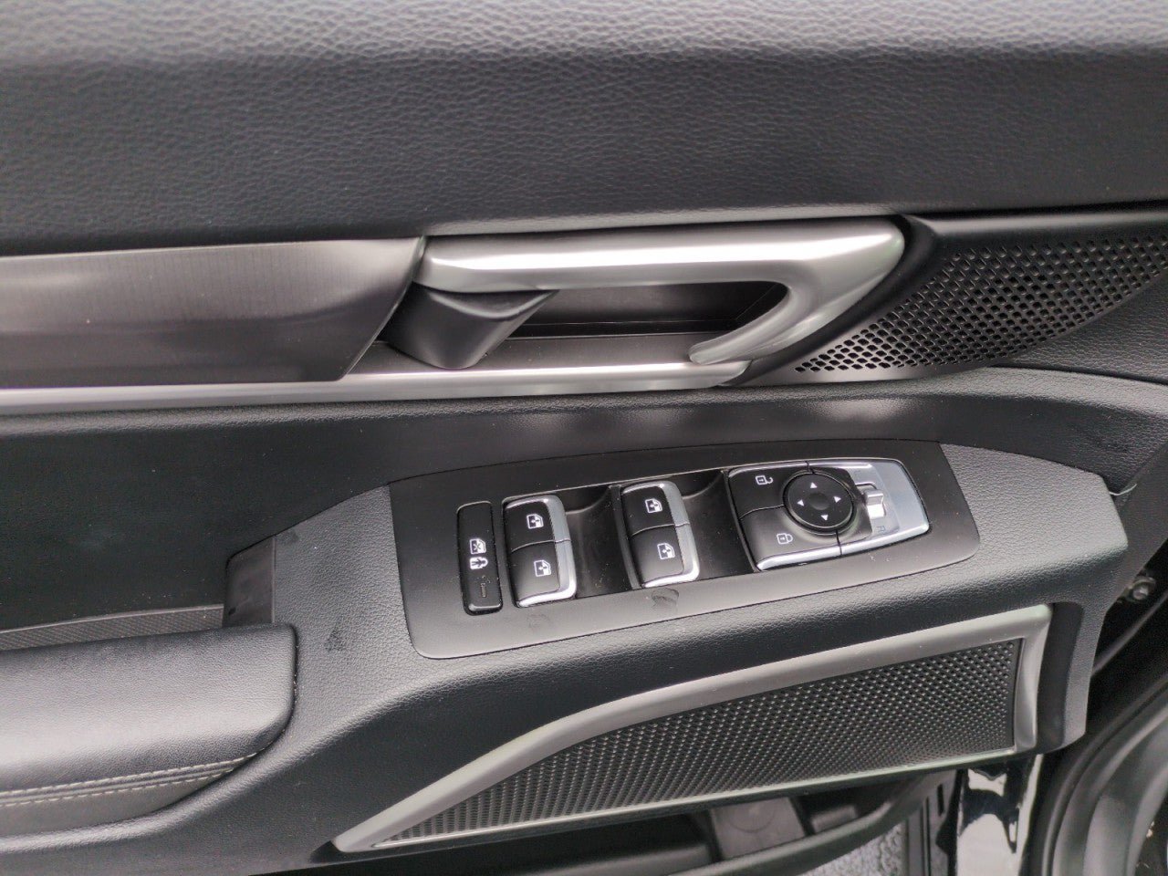 Certified 2024 Kia Telluride S w/ S Sunroof Package FWD image 12