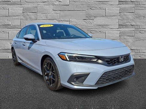 Used 2023 Honda Civic Sport Touring image 2