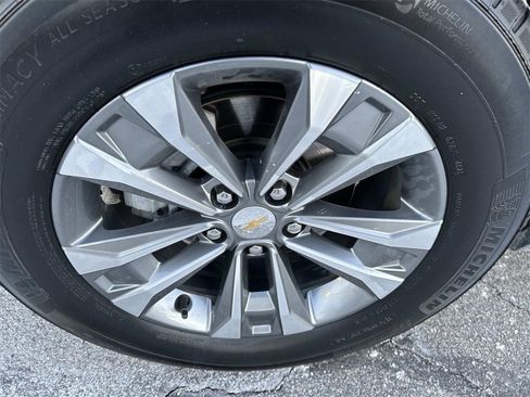 Used 2025 Chevrolet Equinox LT image 9