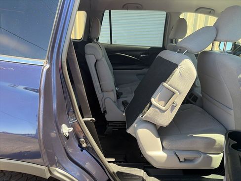 Used 2017 Honda Pilot EX image 29
