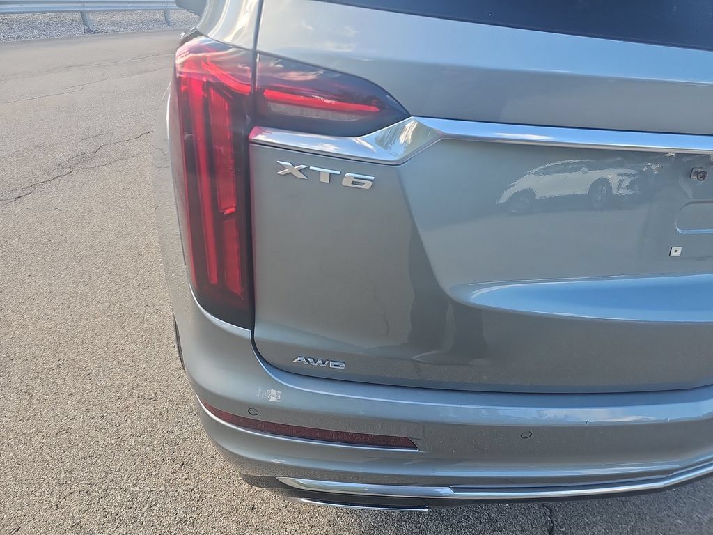 Used 2023 Cadillac XT6 Luxury AWD/4WD image 12