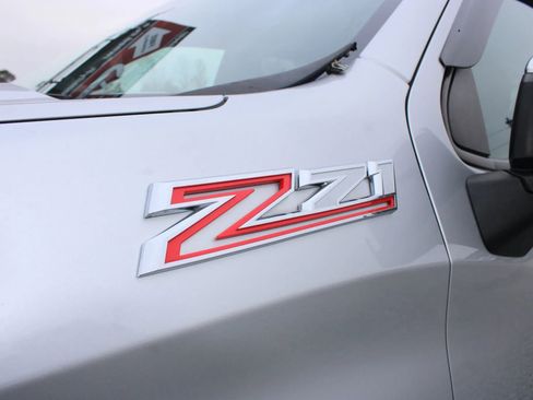 Used 2020 Chevrolet Silverado 1500 LT w/ All-Star Edition image 4