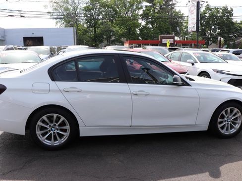 Used 2016 BMW 320i xDrive Sedan AWD/4WD image 6