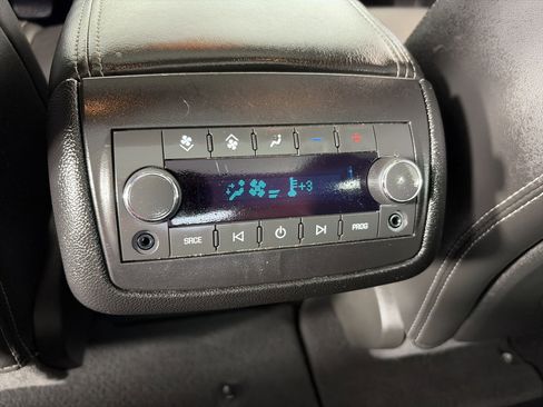 Used 2014 Buick Enclave Premium w/ Trailering Provision Package FWD image 17