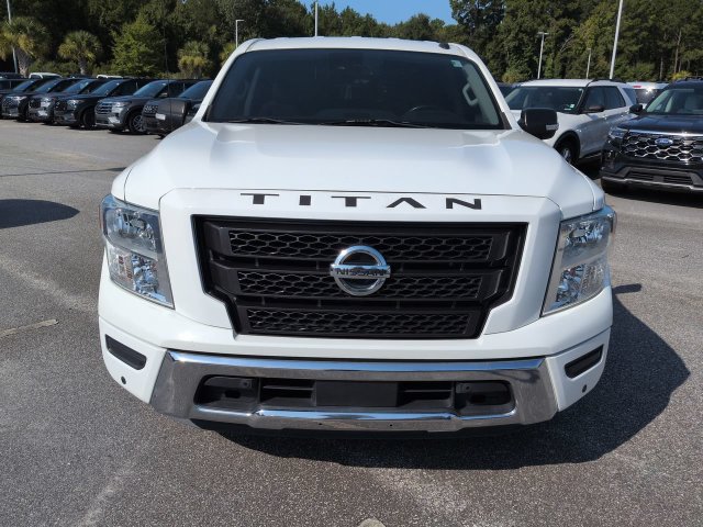 Used 2020 Nissan Titan SV w/ SV Convenience Package RWD image 9