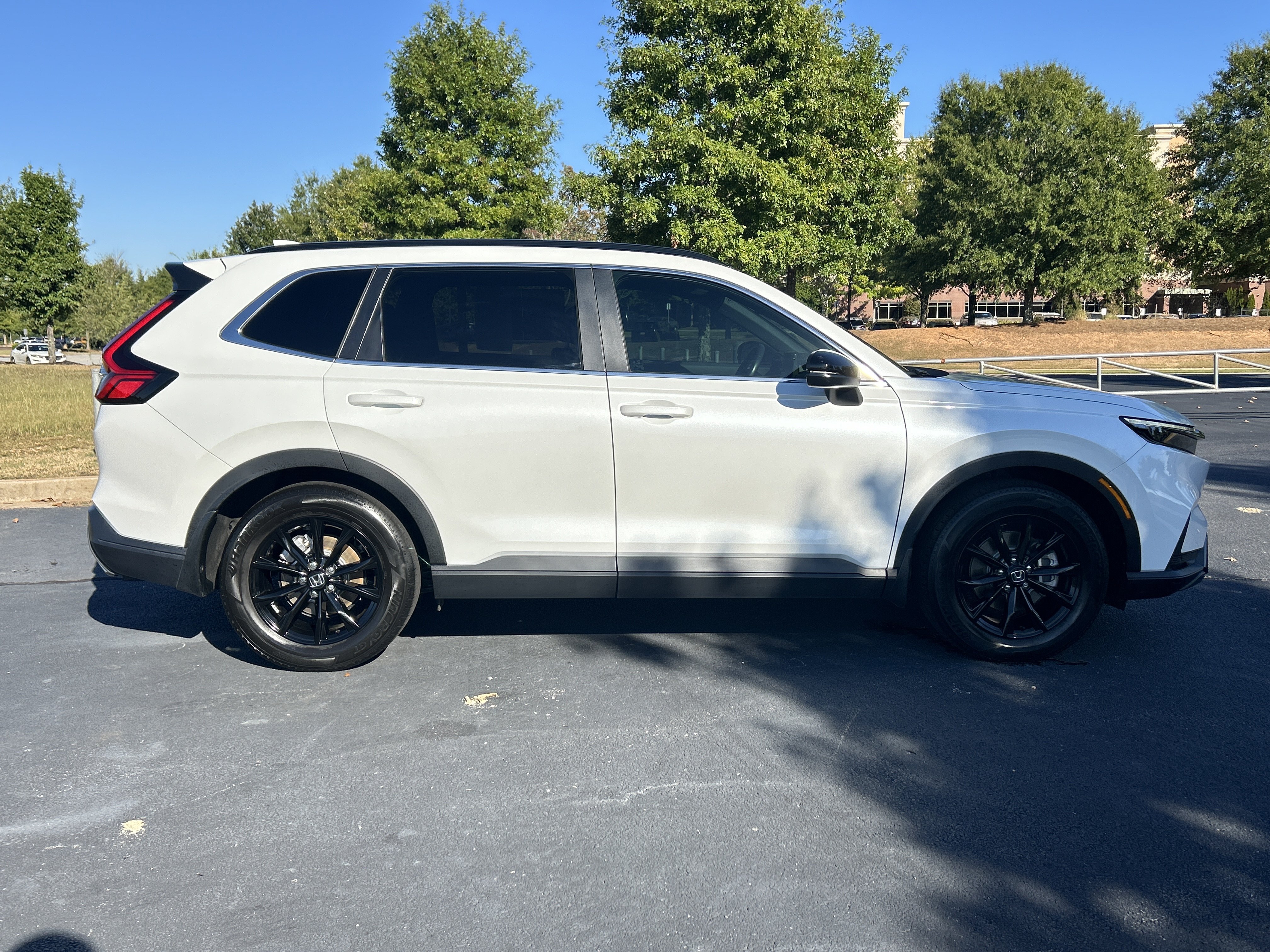 Used 2024 Honda CR-V Sport-L image 9