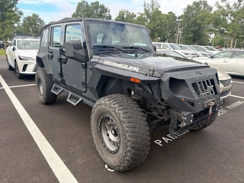 Used 2018 Jeep Wrangler Unlimited Sport w/ Connectivity Group AWD/4WD image 3