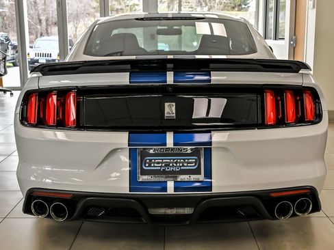 Used 2018 Ford Mustang Shelby GT350 image 9