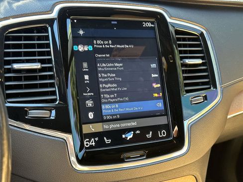 Used 2020 Volvo XC90 T8 Inscription image 16