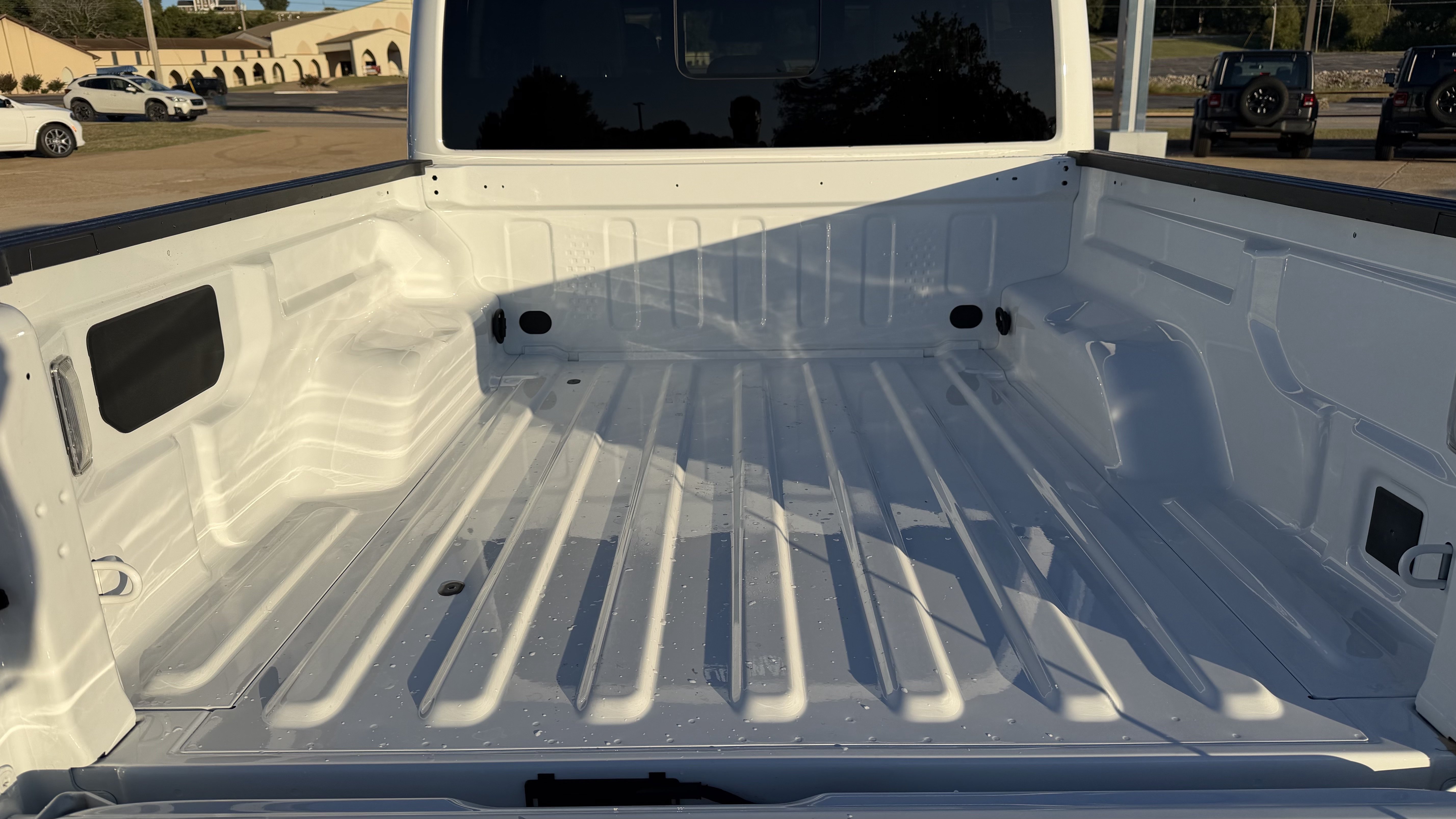 Used 2026 Jeep Gladiator Mojave AWD/4WD image 9