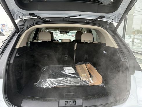 New 2026 Lincoln Corsair Premiere image 11