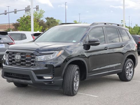 Certified 2023 Honda Passport TrailSport image 16