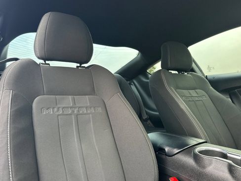 Used 2020 Ford Mustang Coupe RWD image 14
