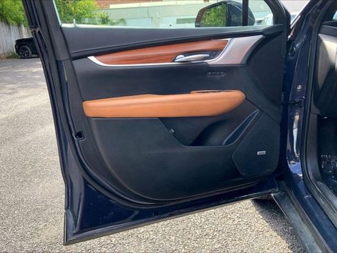 Used 2024 Cadillac XT5 Premium Luxury AWD/4WD image 23
