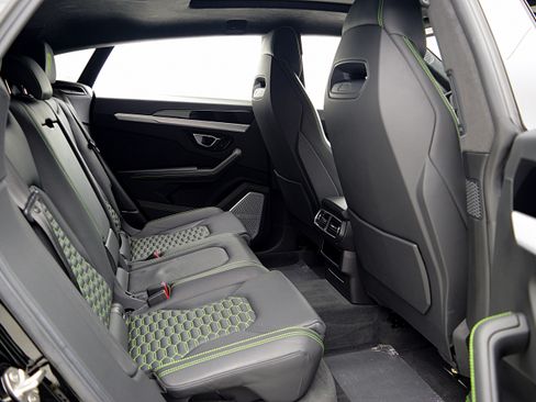 Used 2019 Lamborghini Urus AWD/4WD image 34