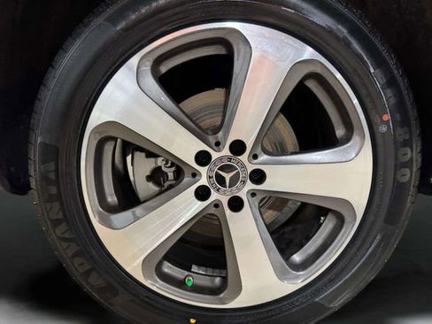 Used 2023 Mercedes-Benz GLC 300 4MATIC Coupe image 35