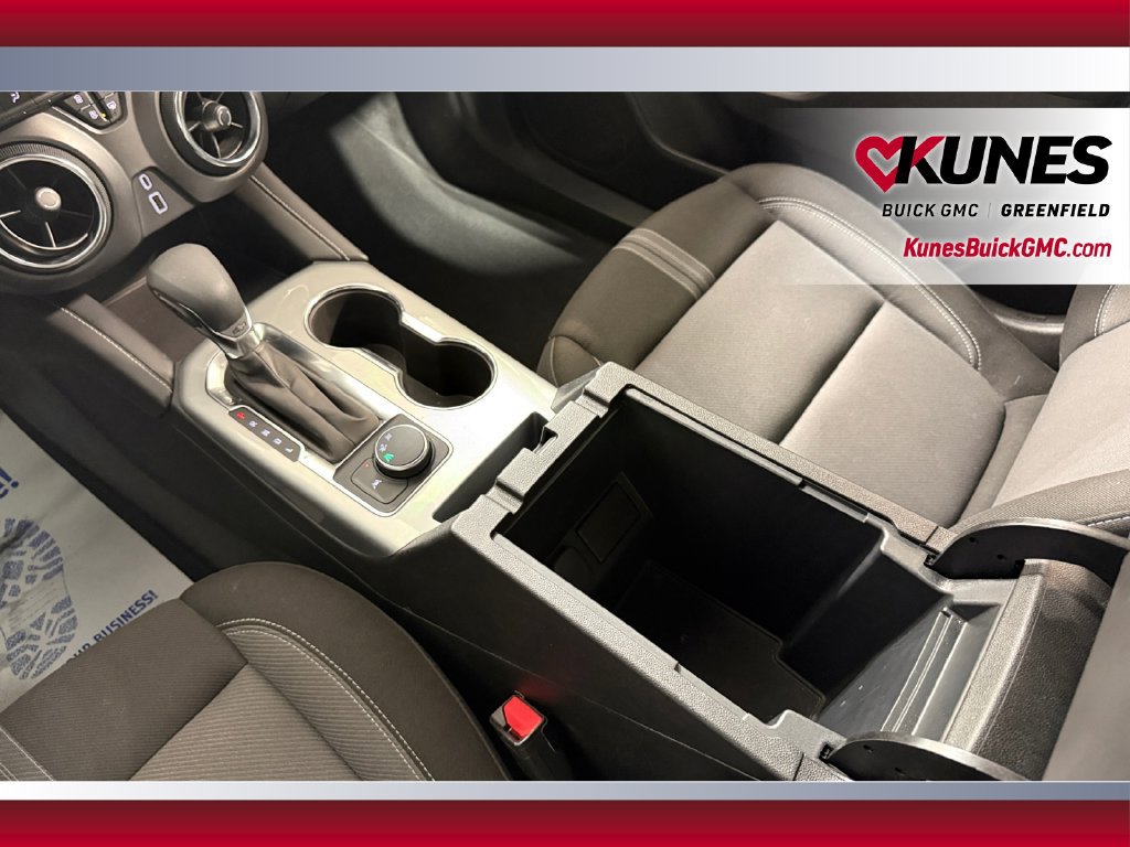 Used 2025 Chevrolet Blazer LT FWD image 30