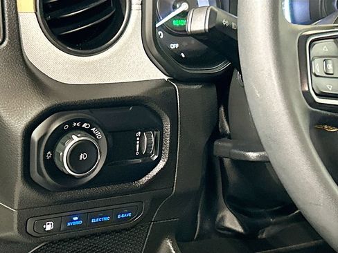 Used 2024 Jeep Wrangler Unlimited AWD/4WD image 8