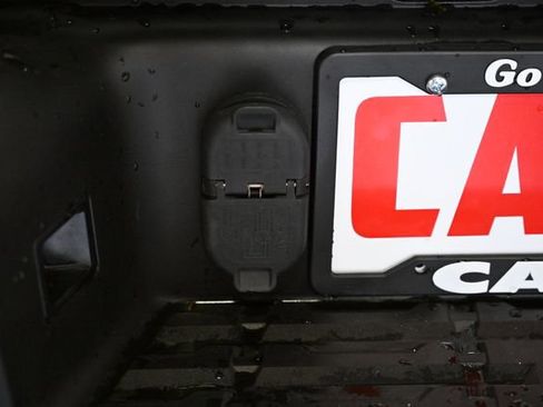 Used 2022 Nissan Frontier SV w/ Technology Package image 16