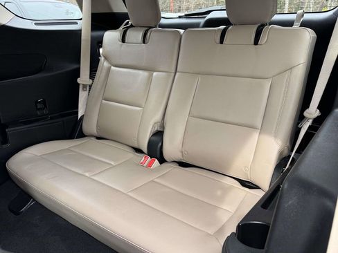 Used 2020 Ford Explorer XLT w/ Equipment Group 202A image 16