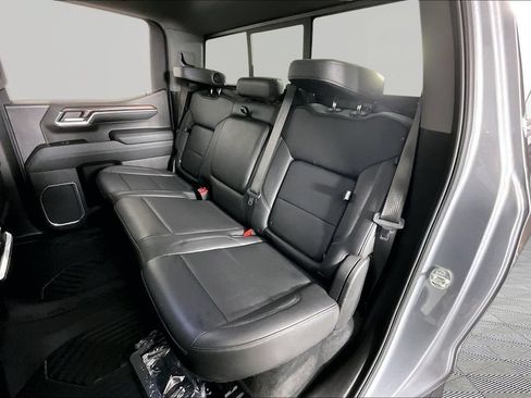 Certified 2024 GMC Sierra 1500 SLT RWD image 22