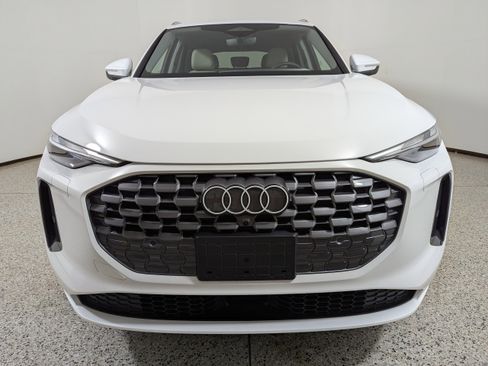 New 2025 Audi Q5 Premium image 2