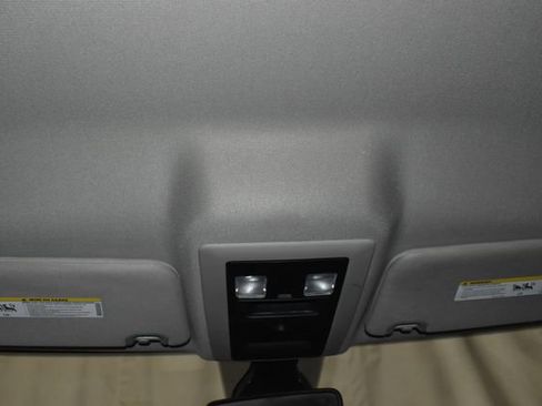 Used 2022 RAM 1500 Classic SLT image 23