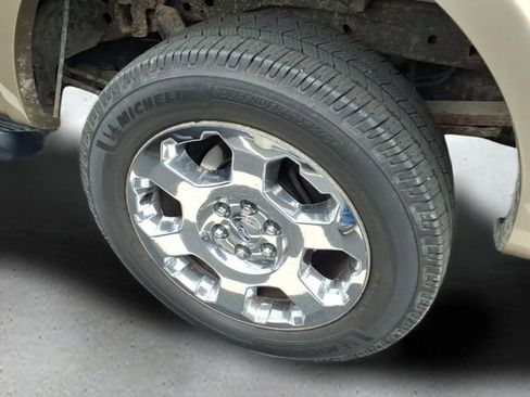 Used 2012 Ford F150 Lariat w/ Lariat Chrome Pkg image 17