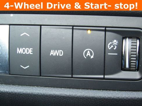 Used 2025 GMC Acadia Elevation image 14