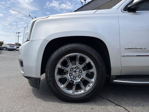 Used 2015 GMC Yukon XL Denali w/ Touring Package AWD/4WD image 2