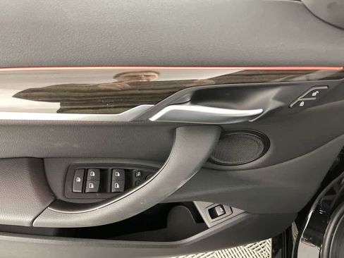 Used 2022 BMW X1 xDrive28i w/ M Sport Package image 11