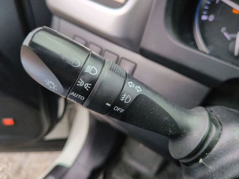 Used 2019 Toyota Highlander Limited image 26