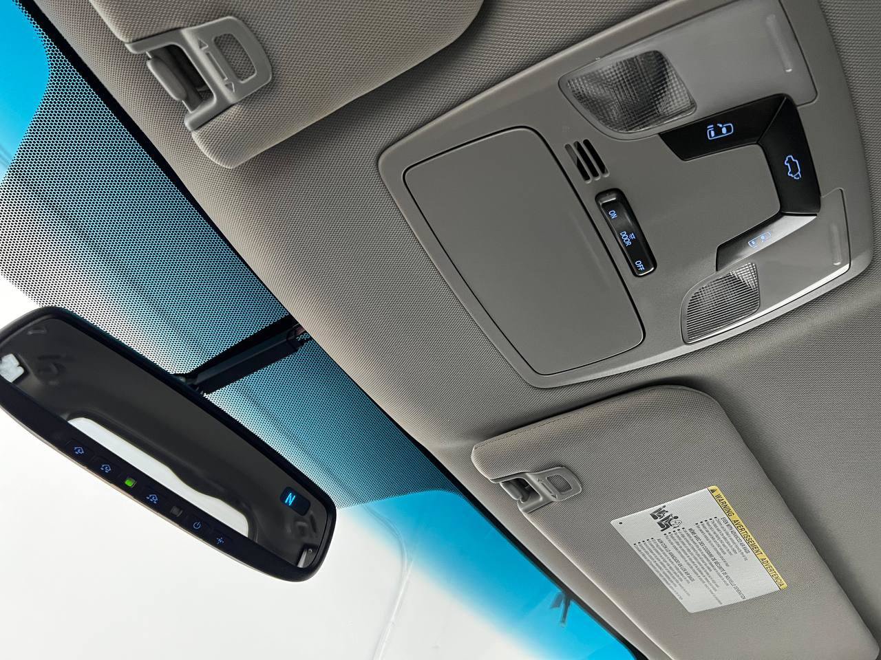 Used 2015 Toyota Sienna LE FWD image 29