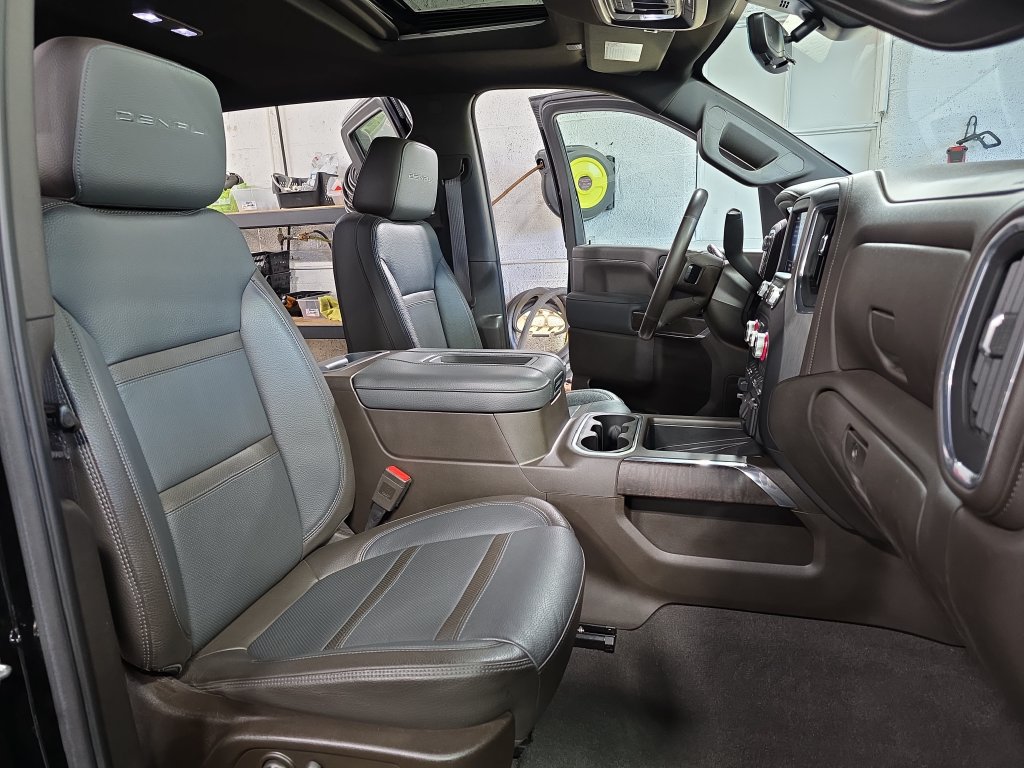 Used 2022 GMC Sierra 2500 Denali w/ Denali Ultimate Package AWD/4WD image 10