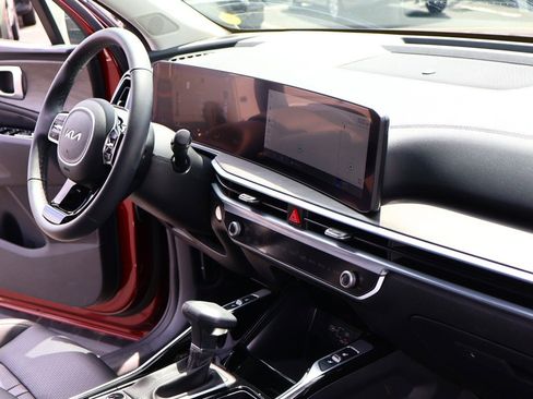 Used 2024 Kia Sorento SX image 25