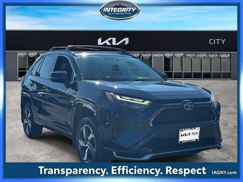 Used 2023 Toyota RAV4 SE w/ Weather & Moonroof Package AWD/4WD image 1