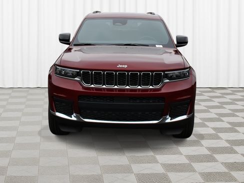 New 2025 Jeep Grand Cherokee L Laredo image 30